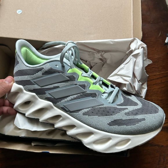 Adidas FWD switch - Picture 2 of 4